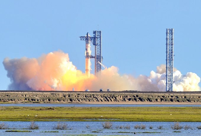 Запуск новых спутников Starlink V2 Mini от SpaceX