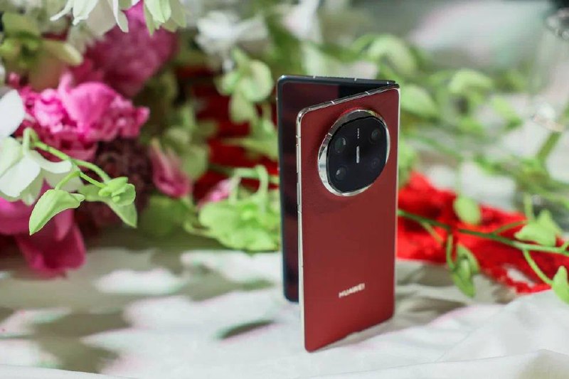 Прорыв в мире складных смартфонов: HUAWEI Mate X6