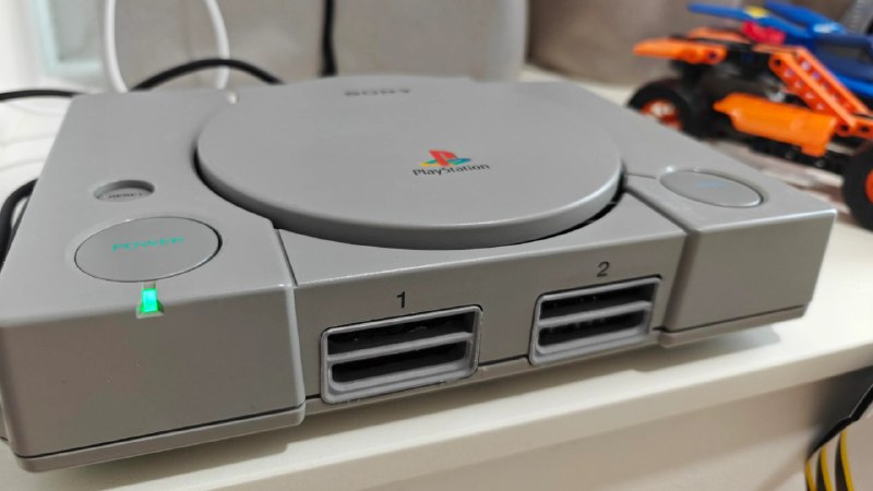 Мини-ПК в корпусе от оригинальной PlayStation: попытка создать уникальный компьютер