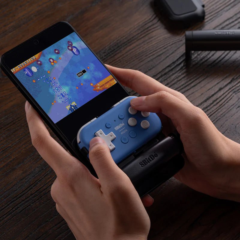 Новый аксессуар от 8BitDo для игрового процесса на смартфоне