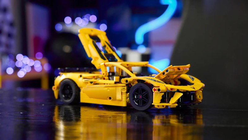 Новый LEGO-набор: Chevrolet Corvette Stingray для юных инженеров