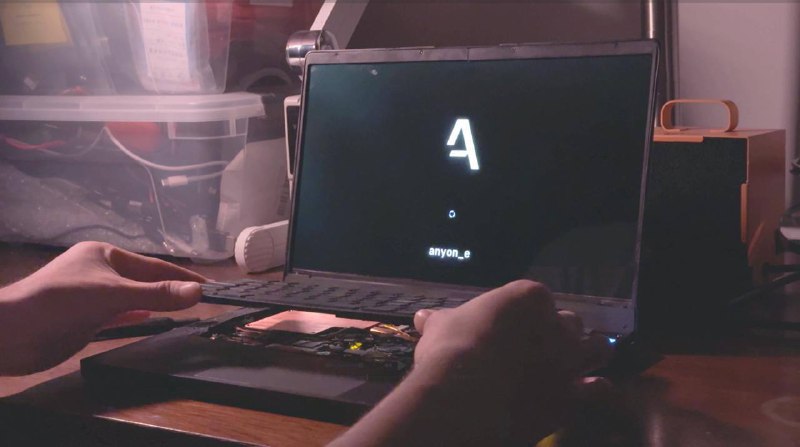 Уникальный самодельный ноутбук обходит MacBook Pro