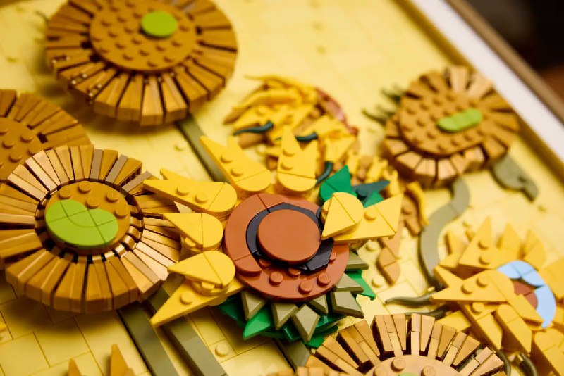 Новый набор LEGO: Ван Гог и его Подсолнухи