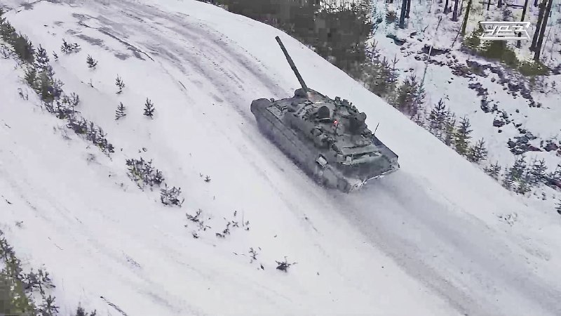 Обновлённый танк Т-90М с комплексом активной защиты "Арена-М"