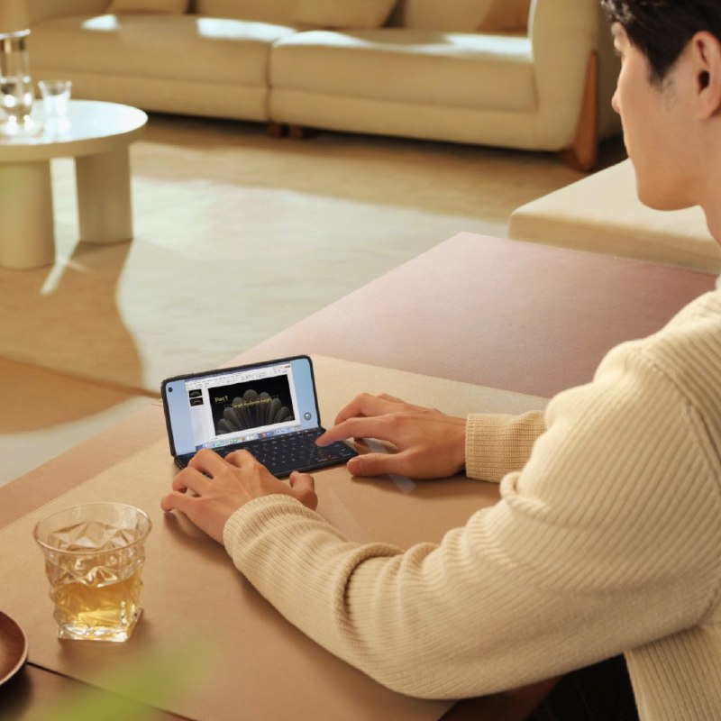 OPPO запускает ультратонкий складной смартфон Find N5