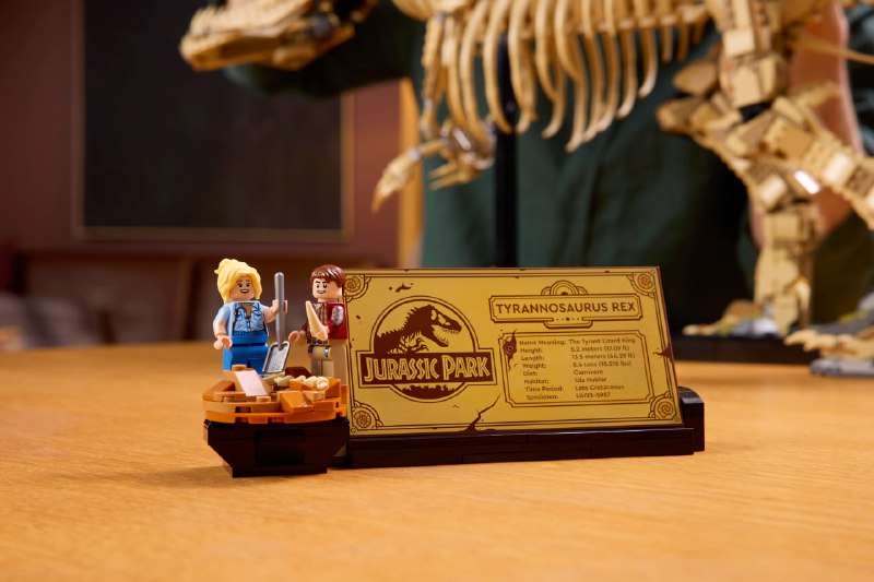 Новый набор LEGO: Скелет Тираннозавра