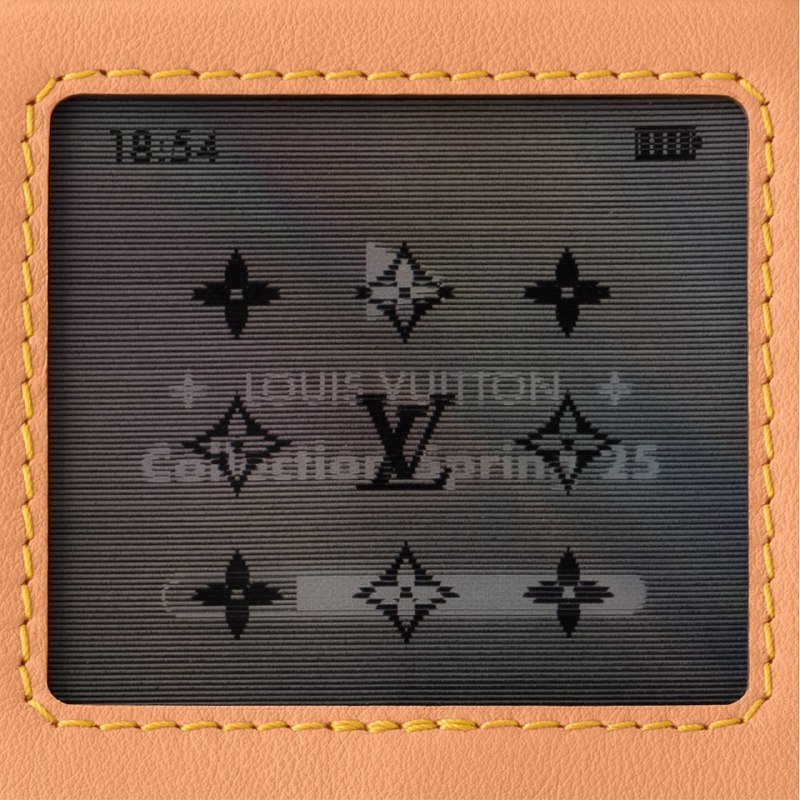 Louis Vuitton: Ретро-гаджеты в новой коллекции аксессуаров