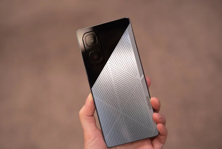 Солнечные технологии на выставке MWC 2025: зарядка для устройств