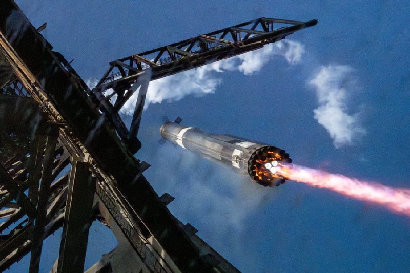 SpaceX представила новые кадры испытательного полета Starship