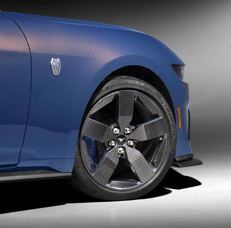Новые дизайны колес для Mustang: взгляд на Dark Horse