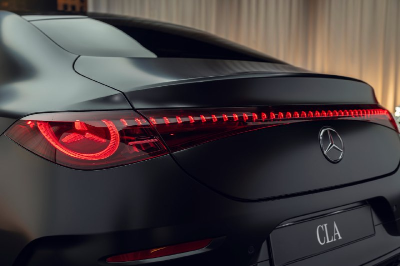 Дебют нового Mercedes-Benz CLA: Современные Технологии и Дизайн