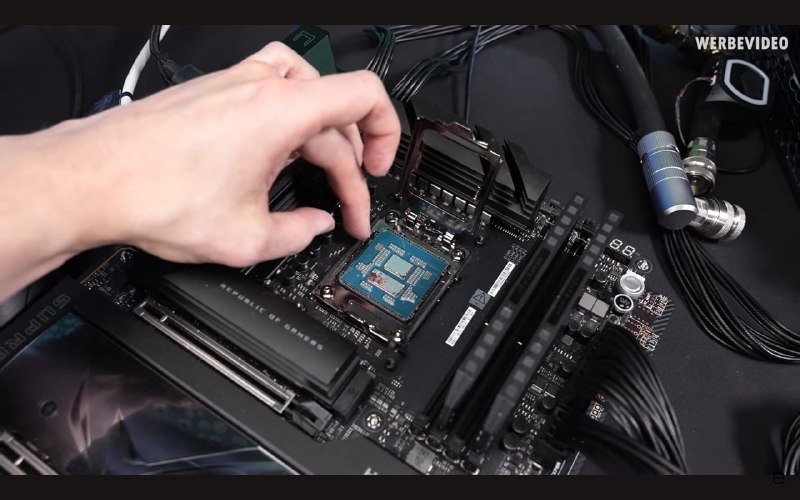 Эффекты скальпирования процессора Ryzen 9 9950X3D от Der8auer