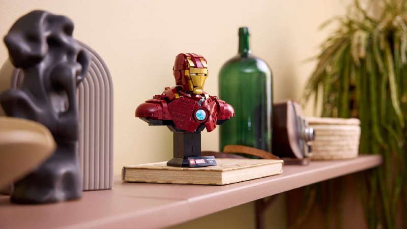 Новинки LEGO: мини-бюсты героев Marvel