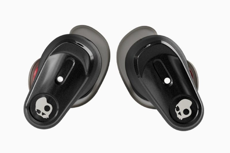 Бюджетные беспроводные наушники Skullcandy и Bose с качественным звуком и функциями шумоподавления