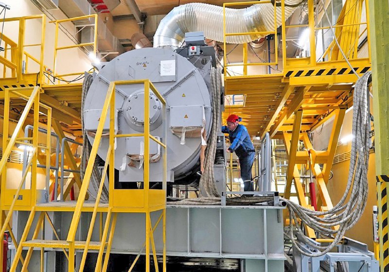 Первый дизель-генератор для нового российского тепловоза ТЭ26
