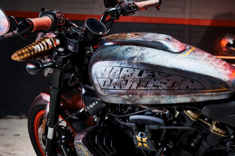 Специальный мотоцикл и экипировка для фанатов Doom и Harley-Davidson на событии в Сиднее