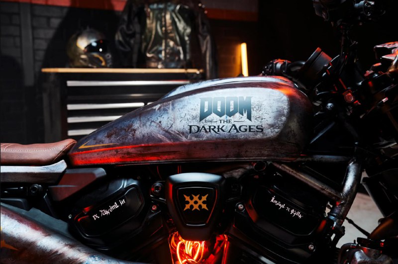 Специальный мотоцикл и экипировка для фанатов Doom и Harley-Davidson на событии в Сиднее