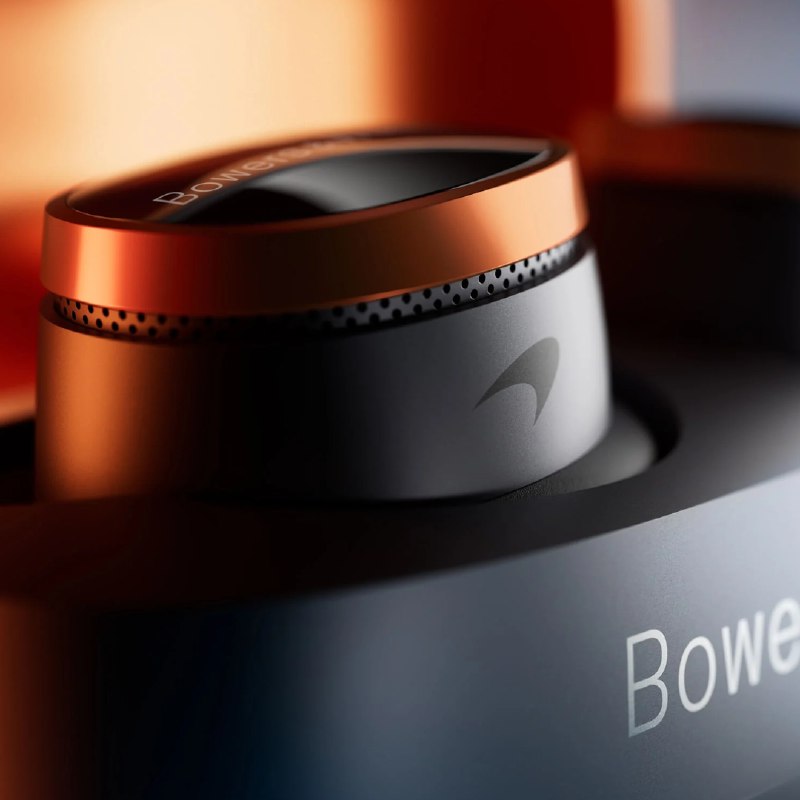 Ограниченная версия беспроводных наушников Bowers & Wilkins Pi8 McLaren Edition