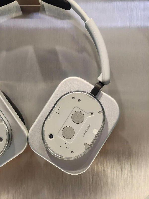 Первые фотографии и детали новых наушников Nothing Headphone (1) перед презентацией