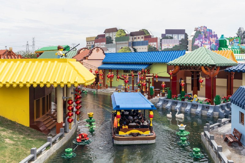 Крупнейший в мире парк Legoland откроется в Шанхае