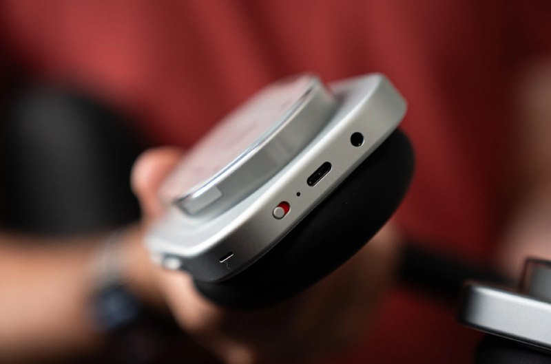 Nothing представила новый флагманский смартфон Phone 3 и первые наушники Headphone 1