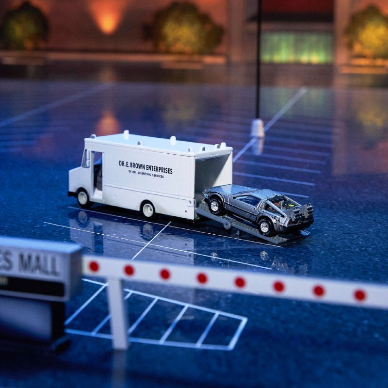 Hot Wheels выпустил коллекционные диорамы, посвящённые юбилеям популярных фильмов
